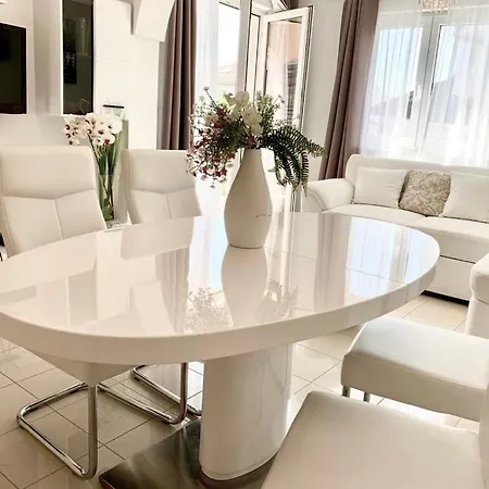 Nera Apartment
